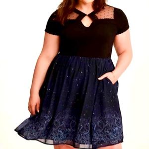 TORRID HARRY POTTER BLACK & NAVY HOGWARTS BORDER PRINT SKATER DRESS